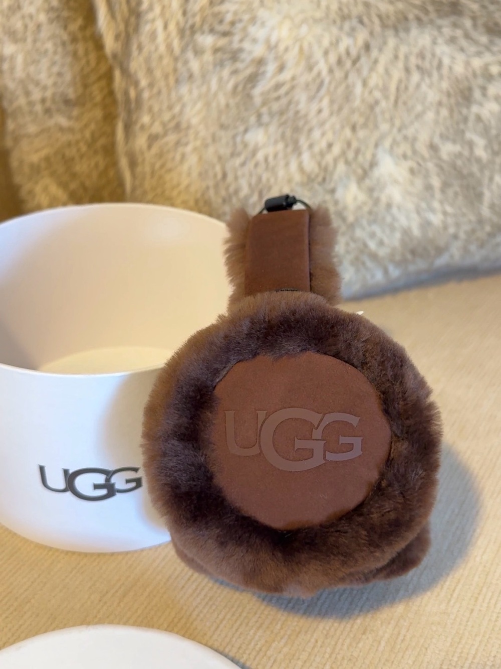 NWT UGG Puff Sheepskin Earmuffs Burnt Cedar Brown One Size With Box